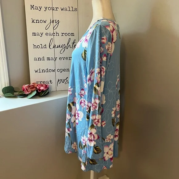 NWT Size XL Blue Floral Print Blue Women's Tunic Top W/Long Sleeve & V-Neckline - Picture 5 of 13